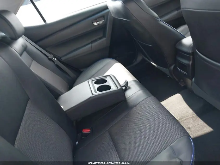 2019 TOYOTA COROLLA SE