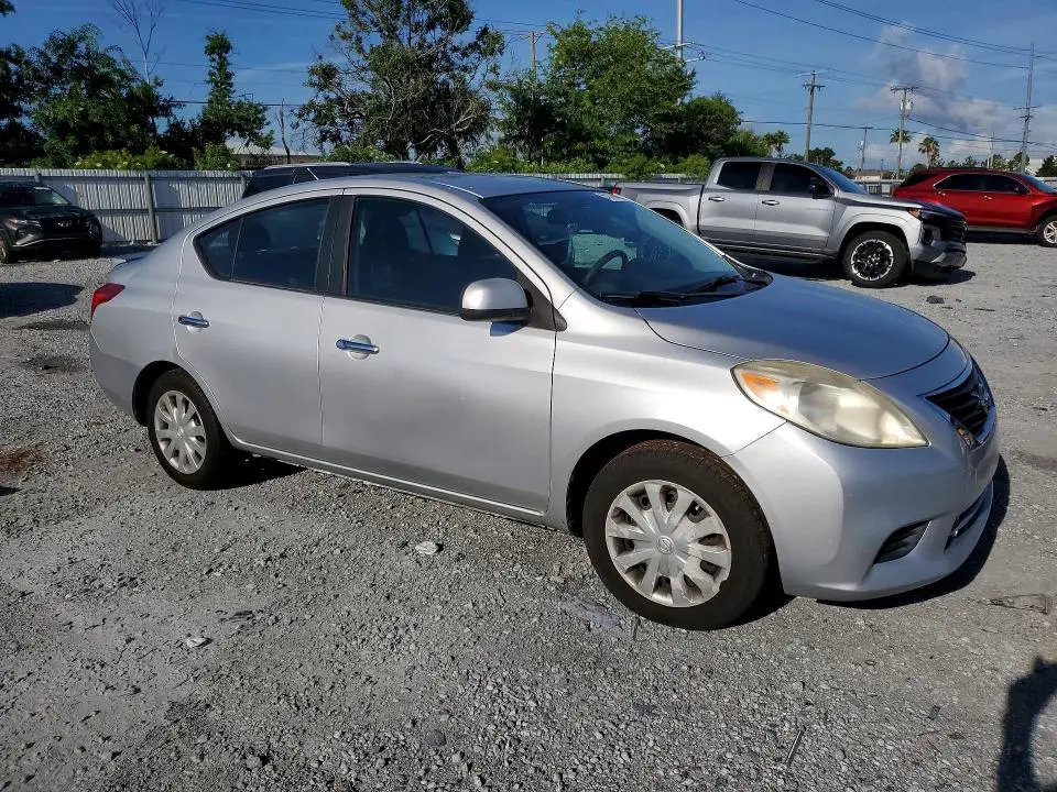 2013 NISSAN VERSA 1.6 S  