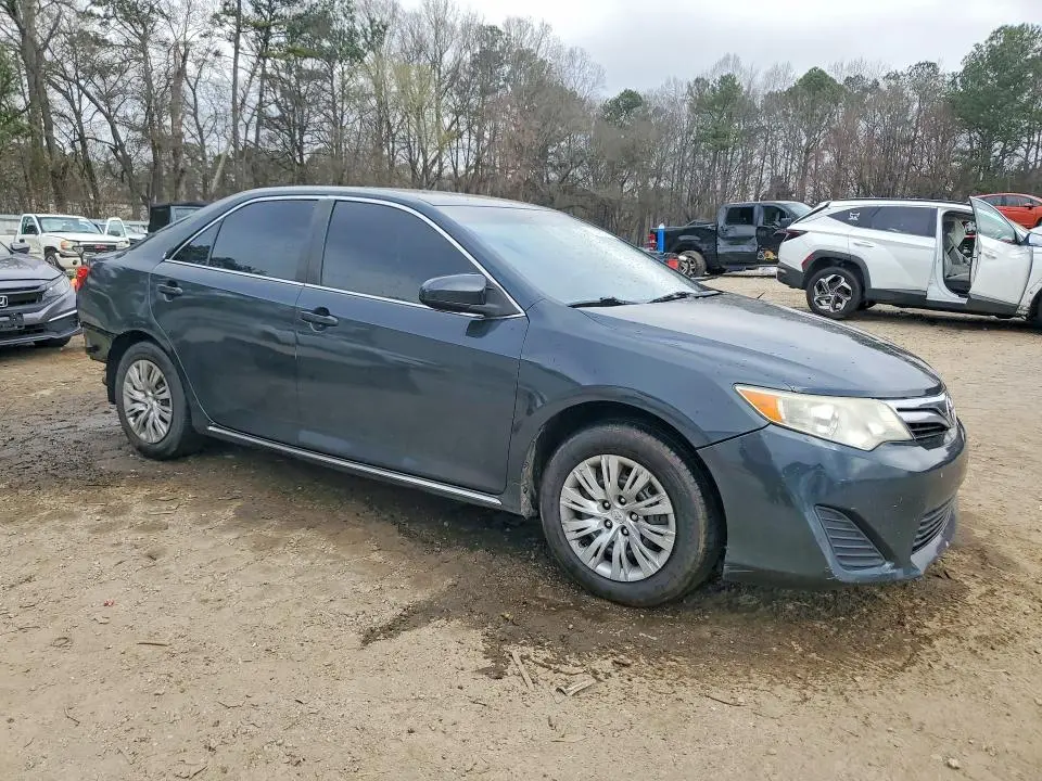 2014 TOYOTA CAMRY LE  
