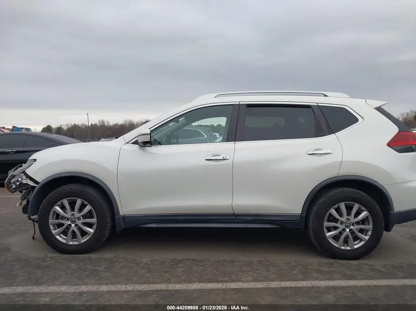 2018 NISSAN ROGUE SV