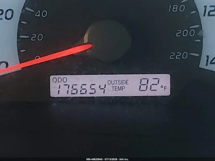 2011 TOYOTA CAMRY SE