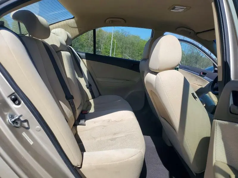 2010 HYUNDAI SONATA GLS  