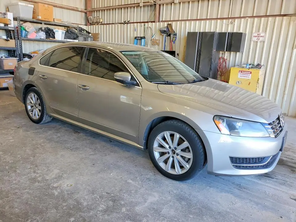 2013 VOLKSWAGEN PASSAT SEL  