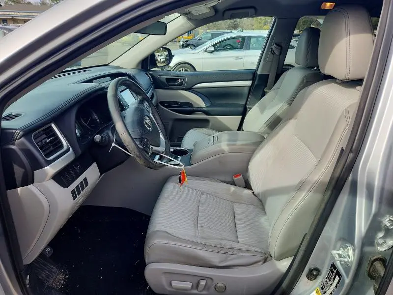 2015 TOYOTA HIGHLANDER LE  