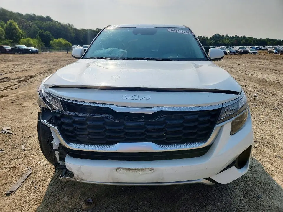 2023 KIA SELTOS LX  