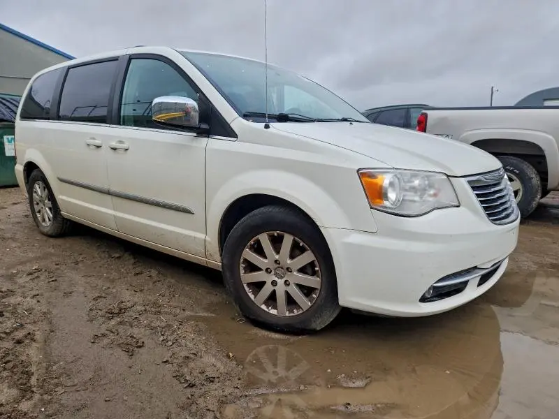 2011 CHRYSLER TOWN & COUNTRY TOURING L  