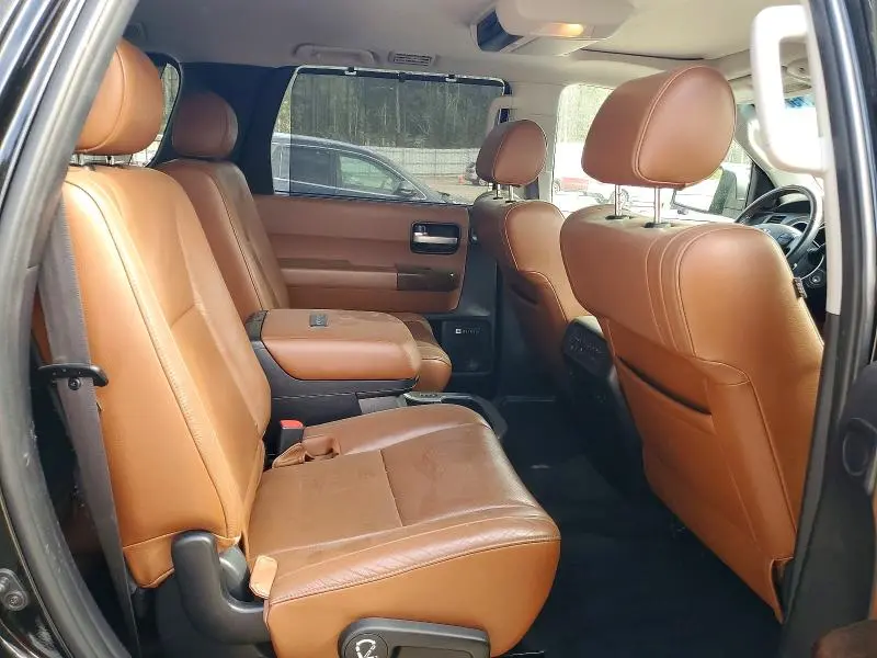 2010 TOYOTA SEQUOIA PLATINUM  