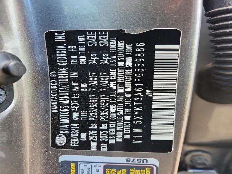 2015 KIA SORENTO LX  
