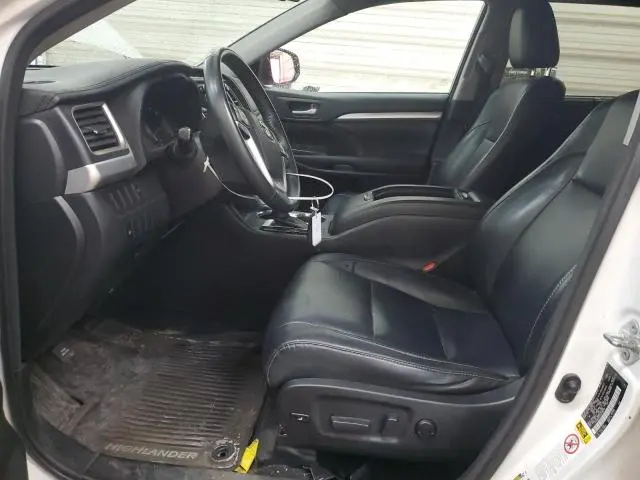 2016 TOYOTA HIGHLANDER XLE  