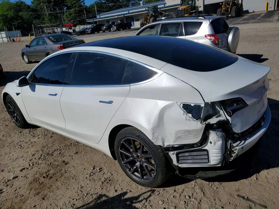2018 TESLA MODEL 3   