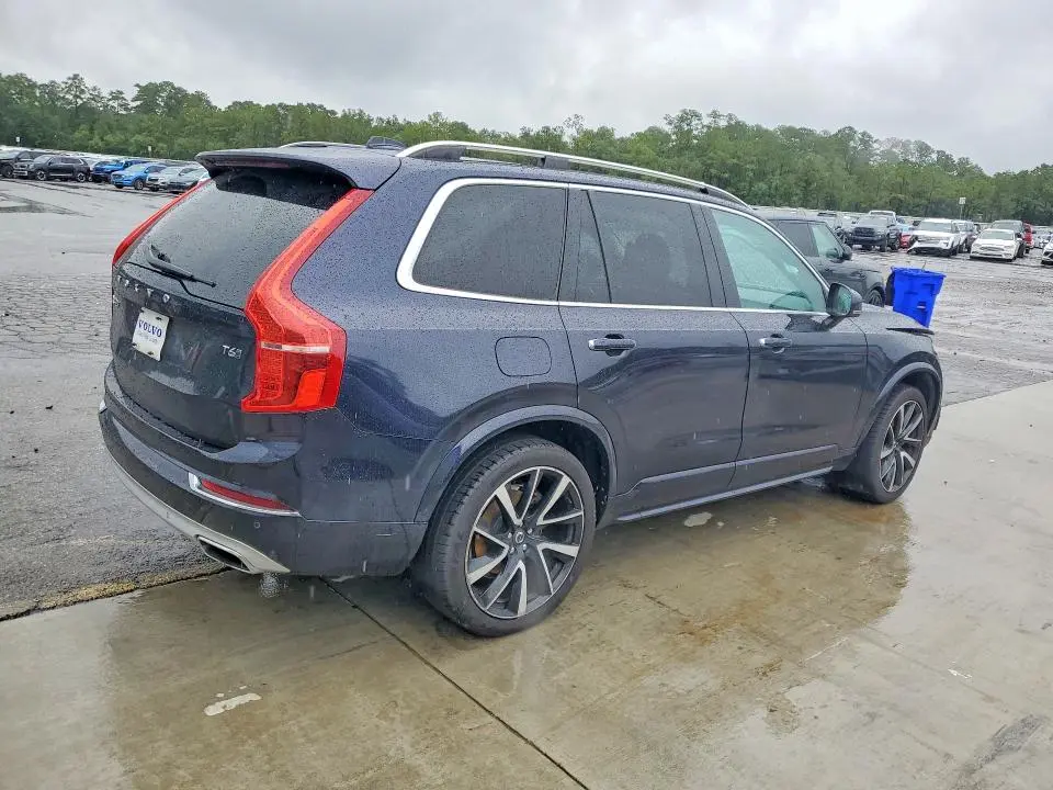2016 VOLVO XC90 T6  