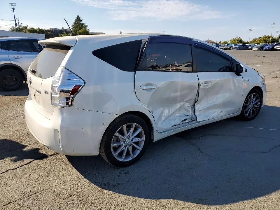 2013 TOYOTA PRIUS V FIVE  