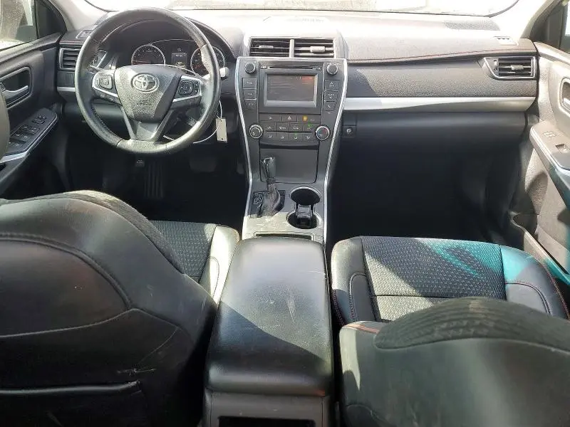 2015 TOYOTA CAMRY SE  