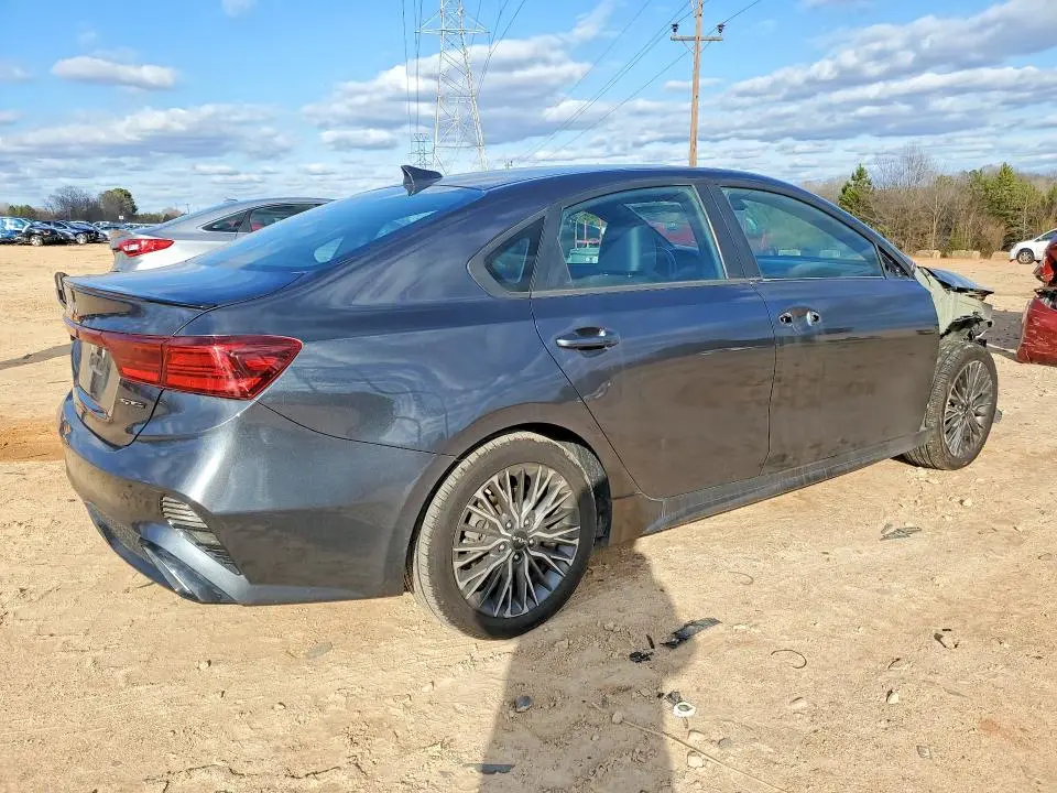 2023 KIA FORTE GT LINE  