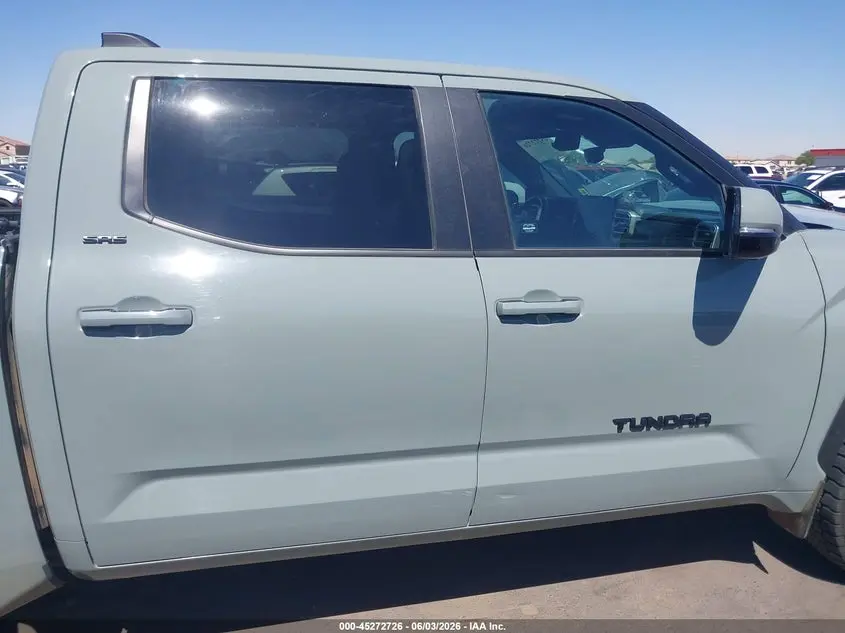 2025 TOYOTA TUNDRA SR5