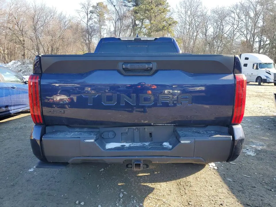 2023 TOYOTA TUNDRA DOUBLE CAB SR  