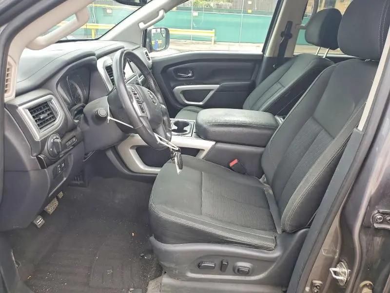 2018 NISSAN TITAN SV  