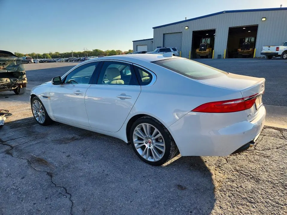 2019 JAGUAR XF PRESTIGE  