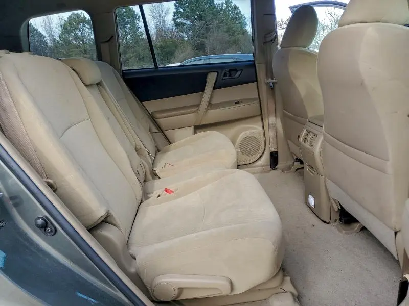 2010 TOYOTA HIGHLANDER   