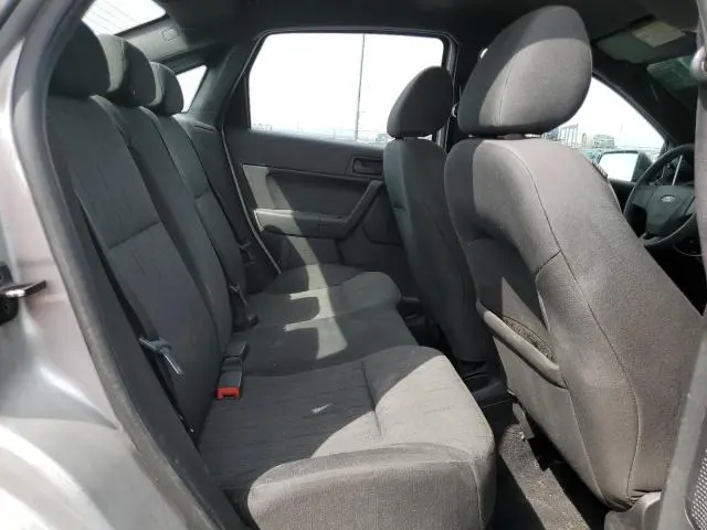 2010 FORD FOCUS SE  