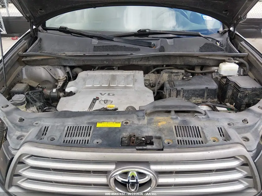 2010 TOYOTA HIGHLANDER SE V6