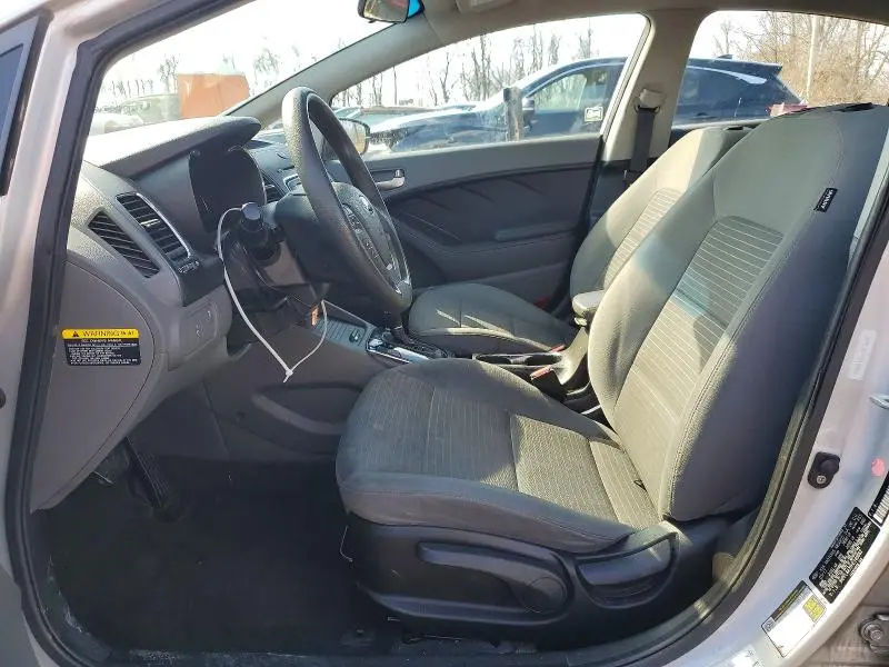 2017 KIA FORTE LX  