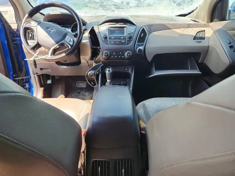 2015 HYUNDAI TUCSON SE  