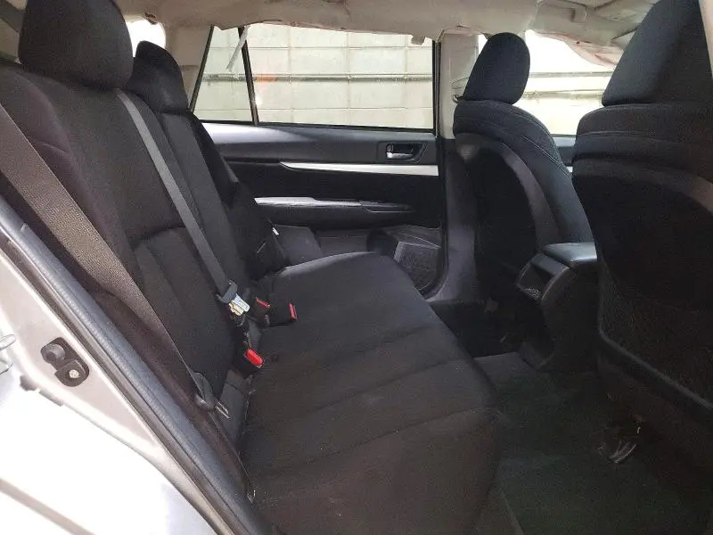 2010 SUBARU OUTBACK 2.5I PREMIUM  