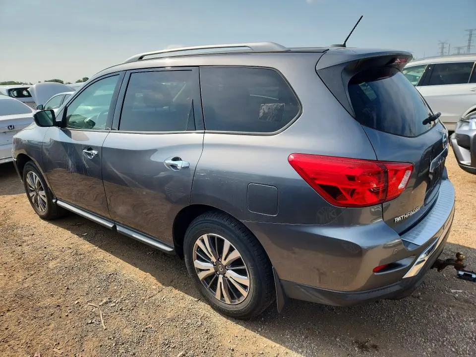 2018 NISSAN PATHFINDER SV  