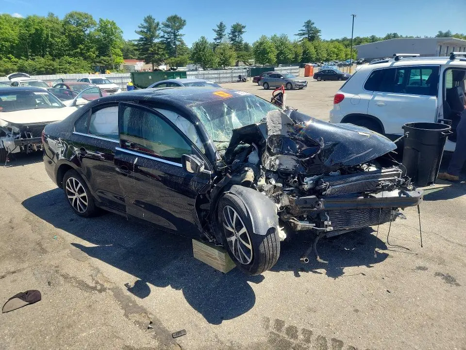 2017 VOLKSWAGEN JETTA SE  