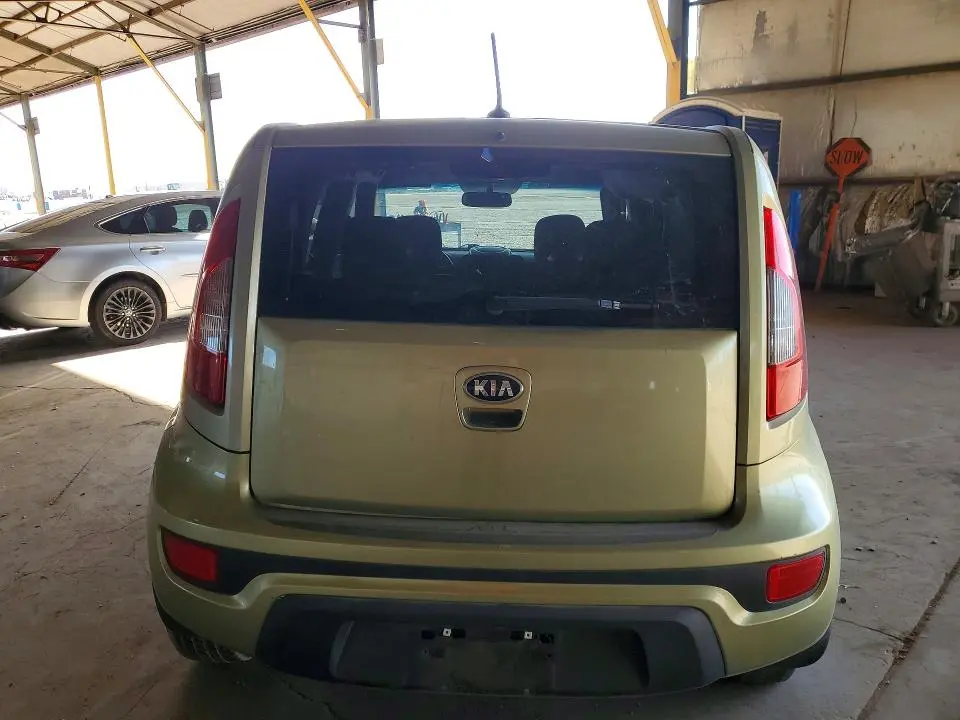 2013 KIA SOUL +  