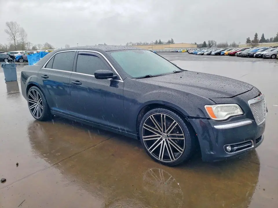 2013 CHRYSLER 300   
