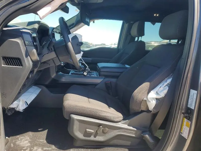 2025 FORD F150 XLT  