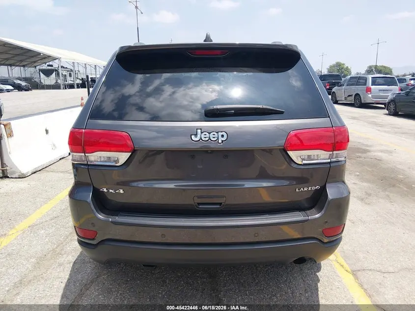 2019 JEEP GRAND CHEROKEE LAREDO E 4X4