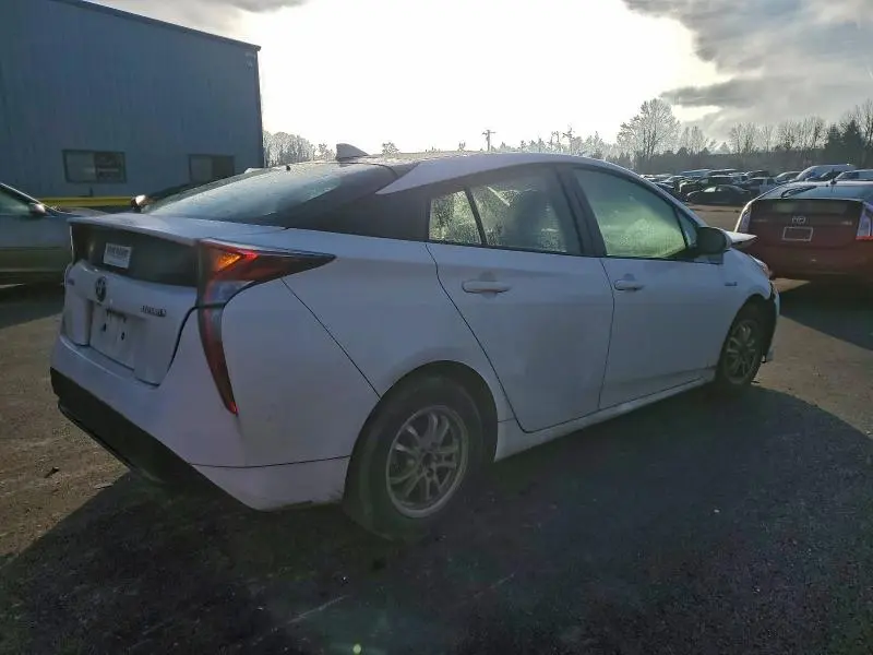 2016 TOYOTA PRIUS   