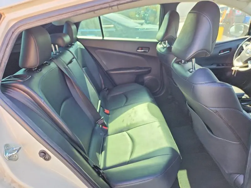 2017 TOYOTA PRIUS   
