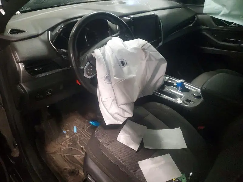 2023 CHEVROLET TRAVERSE LT  