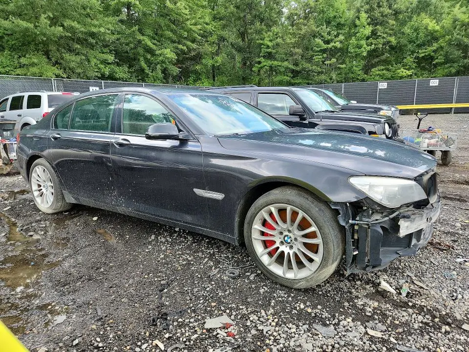 2013 BMW 750 LXI  