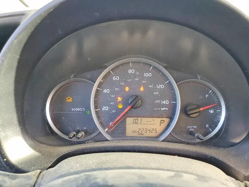 2012 TOYOTA YARIS 5-DOOR LE  