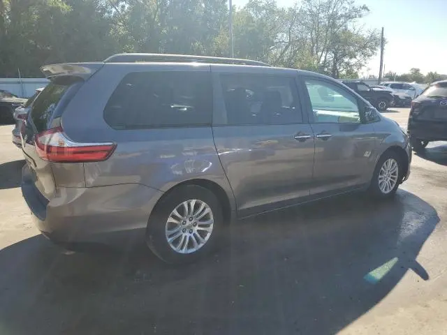 2015 TOYOTA SIENNA XLE  