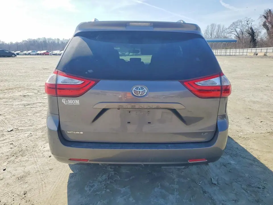 2016 TOYOTA SIENNA LE 8-PASSENGER  