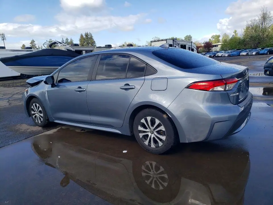 2022 TOYOTA COROLLA LE  