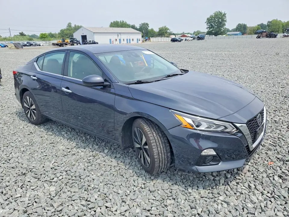 2020 NISSAN ALTIMA SV  