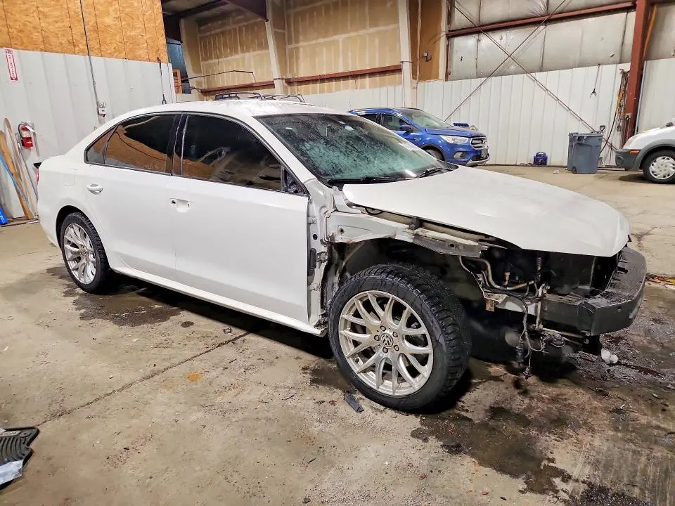 2014 VOLKSWAGEN PASSAT S  