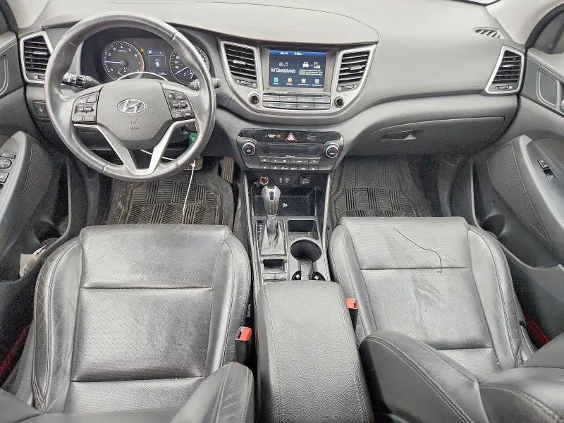 2018 HYUNDAI TUCSON SE  