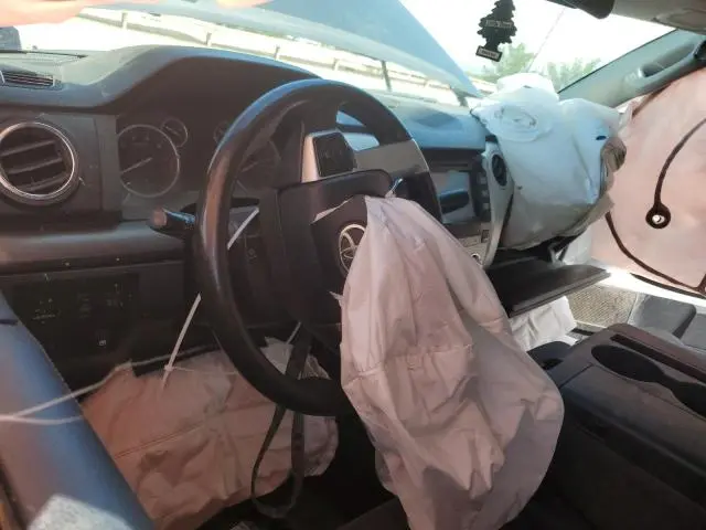 2016 TOYOTA TUNDRA CREWMAX SR5  