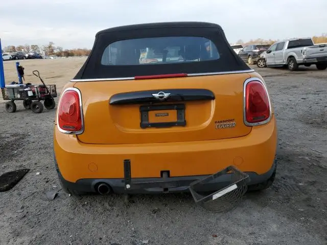 2017 MINI COOPER   