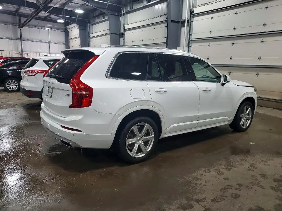 2021 VOLVO XC90 T6 MOMENTUM  