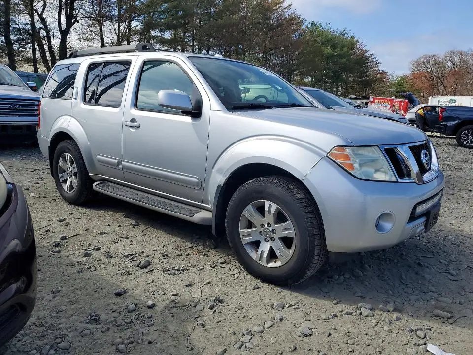 2010 NISSAN PATHFINDER S  