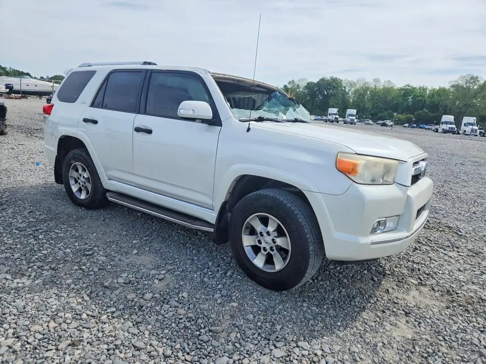 2013 TOYOTA 4RUNNER SR5  